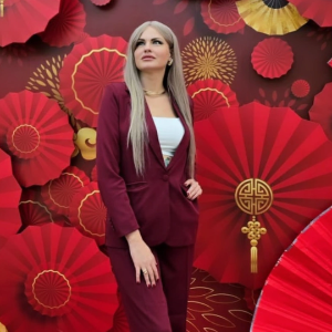 Иваник Юлия. Бизнес партнер проекта 'Faberlic Online'